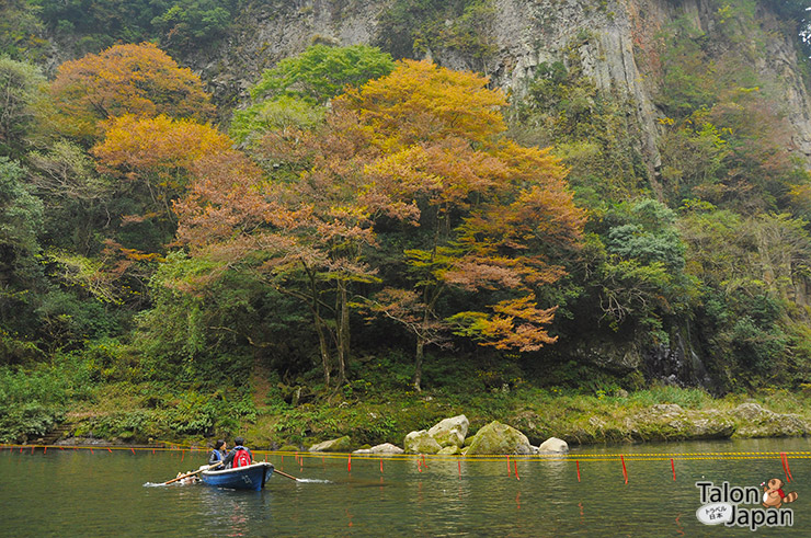 บรรยากาศตอนพายเรือที่ช่องเขาทาคาชิโฮะ Takachiho