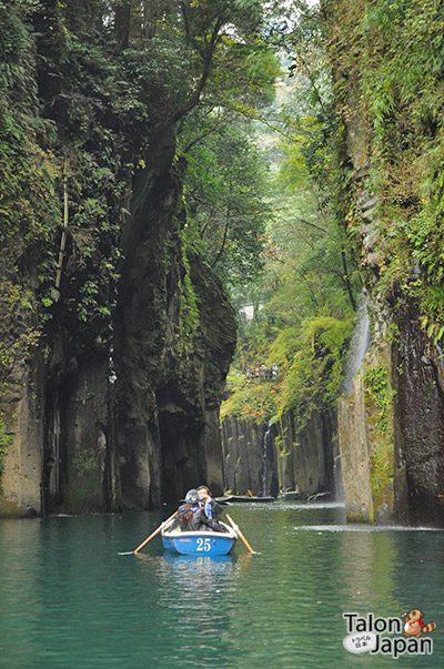 บรรยากาศตอนพายเรือที่ช่องเขาทาคาชิโฮะ Takachiho