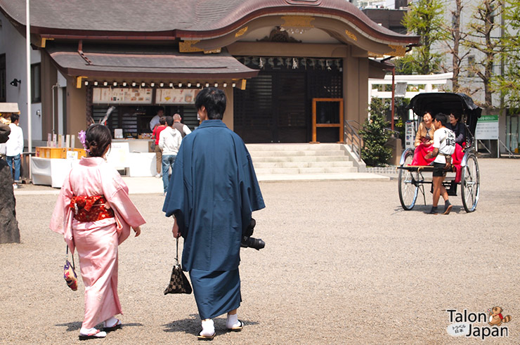 นักท่องเที่ยวชาวญี่ปุ่นนิยมใส่ชุดยูกาตะมาเที่ยวที่วัดอาซากุสะ