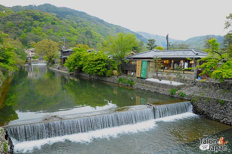 บรรยากาศริมแม่น้ำสุดชิวของเมืองอาราชิยาม่า