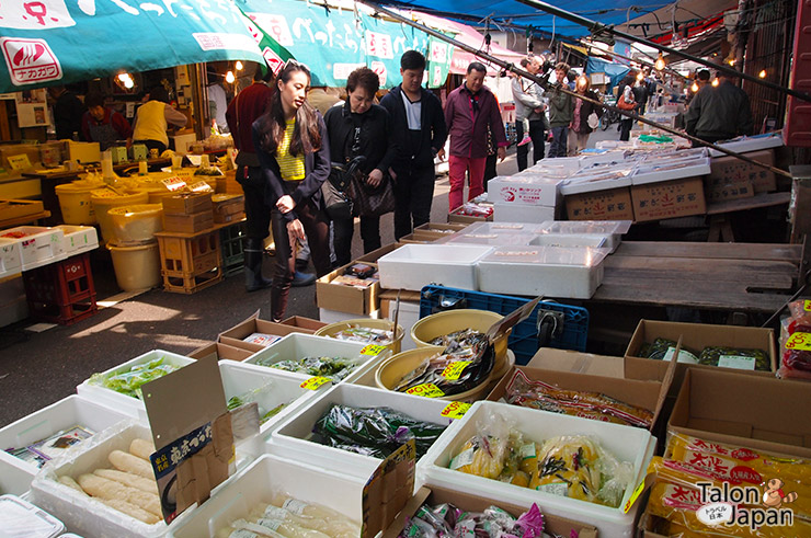 ร้านขายอาหารทะเลที่ตลาดปลาซึคิจิ