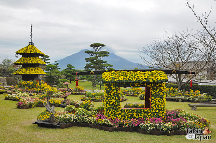 ซุ้มดอกไม้ในสวนเซนกาเนน Senganen Garden