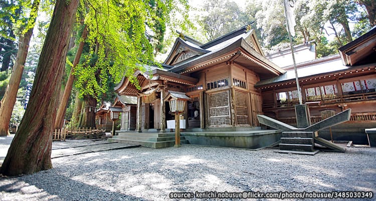 ศาลเจ้าทาคาชิโฮะ Takachiho Jinja