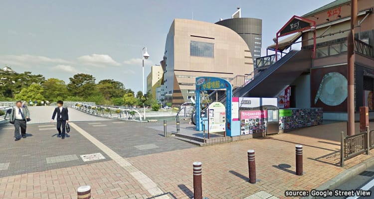 ย่านช้อปปิ้งริมแม่น้ำ Riverwalk Kitakyushu