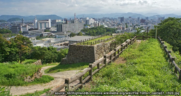 ซากปราสาทต็อตโตริ Tottori Castle Ruins