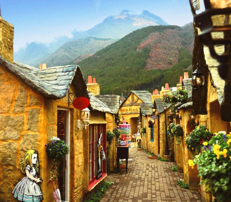 หมู่บ้านยูฟุอิน ฟลอร์รัล Yufuin Floral Village