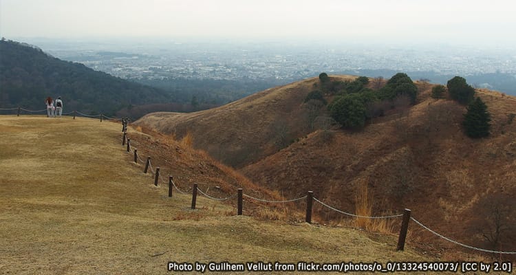 ภูเขาวาคะคุซายาม่า Wakakusayama