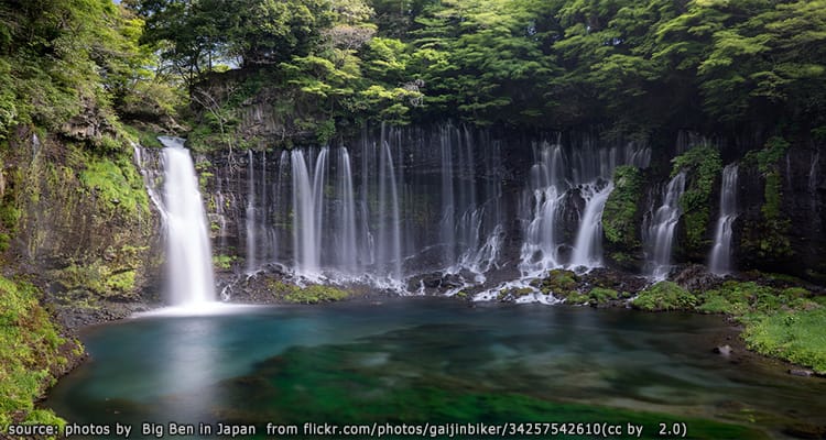 น้ำตกชิราอิโตะ Shiraito Waterfall
