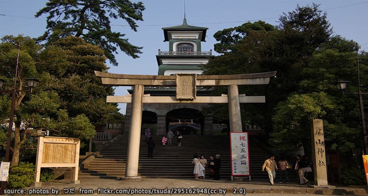 ศาลเจ้าโอยาม่า Oyama Shrine