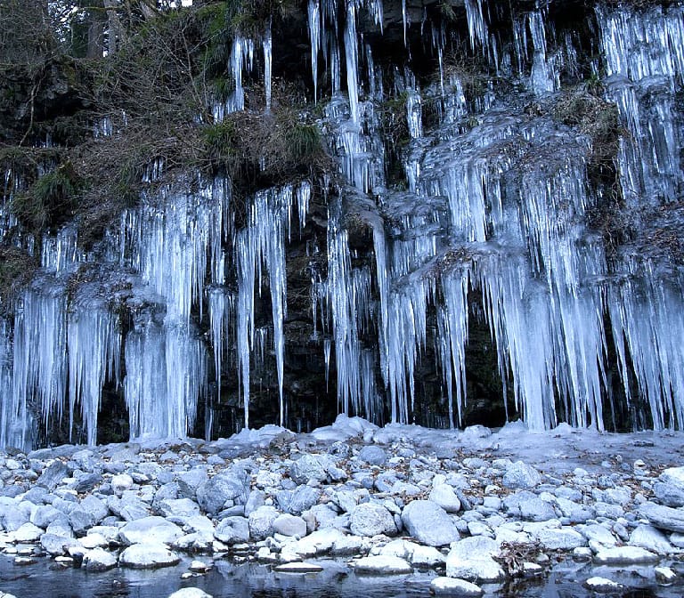 ธารน้ำแข็งมิโซะทสึจิ สีสันแห่งฤดูหนาวของไซตามะ (The Icicles of Misotsuchi)