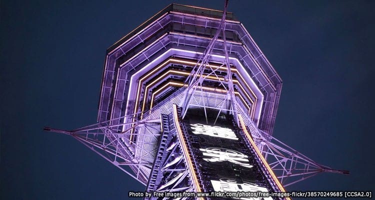 หอคอยซึเทนคาคุ Tsutenkaku Tower และสไลเดอร์ยักษ์ Tsutenkaku TOWER SLIDER