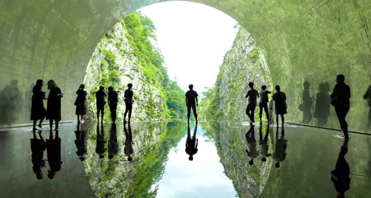 เทศกาลศิลปะสมัยใหม่นานาชาติเอจิโกะ-สึมาริ  – The Echigo-Tsumari Art Triennale