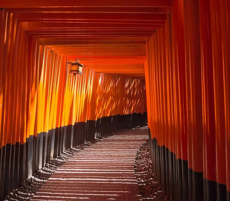 ศาลเจ้าเทพเจ้าจิ้งจอกอินาริ Fushimi Inari Shrine
