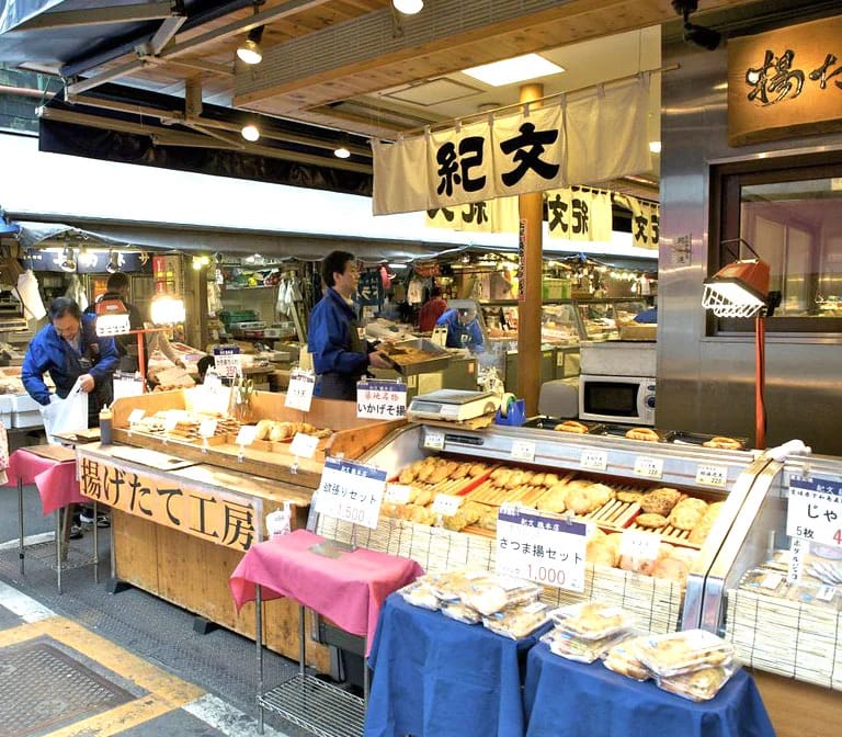 รีวิว ตลาดปลาซึกิจิ – Tsukiji Fish Market เที่ยว ชิม ช้อป อาหารทะเล ขนม และอื่นๆ