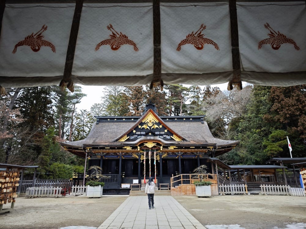 รีวิว Ōsaki Hachimangū (Osaki Hachiman Shrine) – ศาลเจ้าดำทองใน Sendai