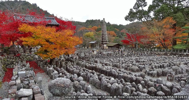 วัดอะดาชิโน-เนนบุตสึจิ Adashino Nenbutsuji Temple