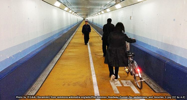 อุโมงค์ใต้น้ำ Kanmon Pedestrian Crossing Tunnel