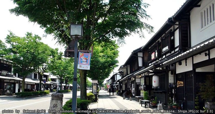 ถนนช้อปปิ้งริมปราสาท Yume Kyobashi Castle Road