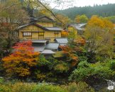 บรรยากาศช่วงใบไม้เปลี่ยนสีของเมืองคุโรคาวะ ออนเซน Kurokawa Onsen