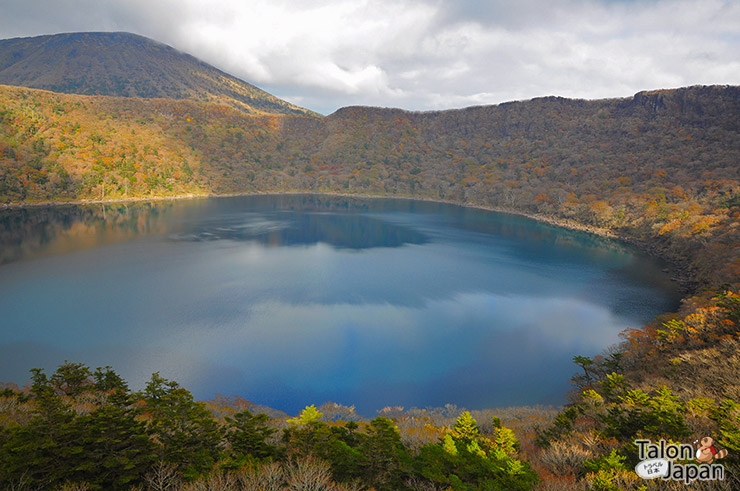 ทะเลสาบโอนามิ(Onami Pond)ที่ปากปล่องภูเขาไฟของคิริชิม่า