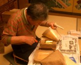 ศิลปะการประดับแผ่นทองคำของคานาซาวะ - Kanazawa Gold Leaf