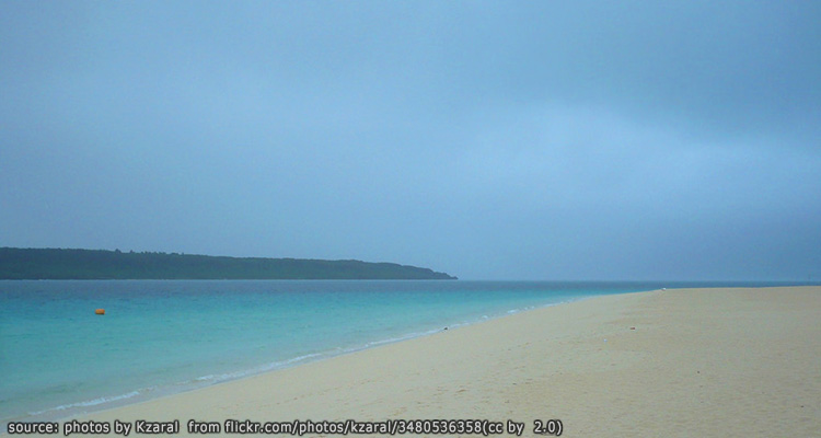 ชายหาดบนเกาะมิยาโกะ