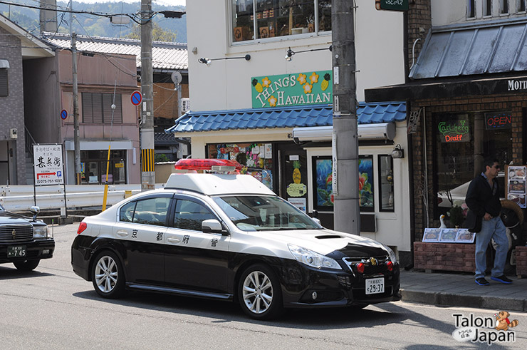 รถตำรวจที่เมืองโตเกียว
