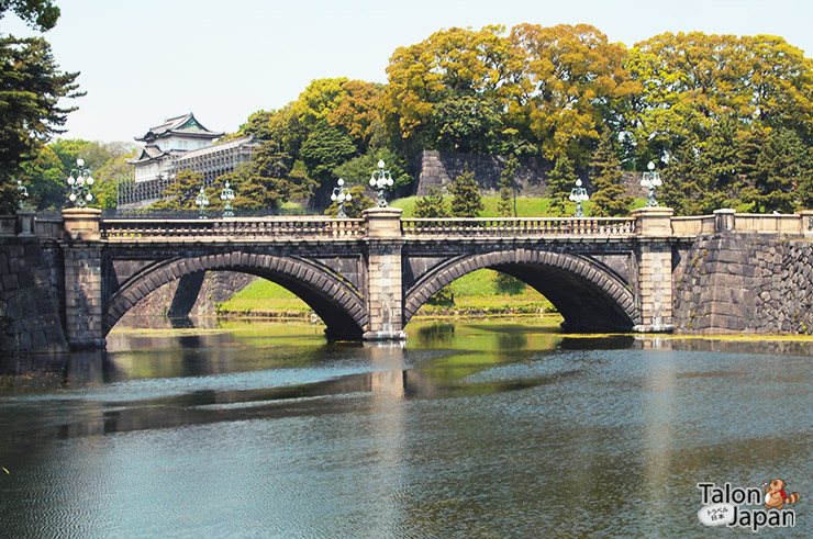 สะพานแว่นตาที่พระราชวังโตเกียว Meganebashi