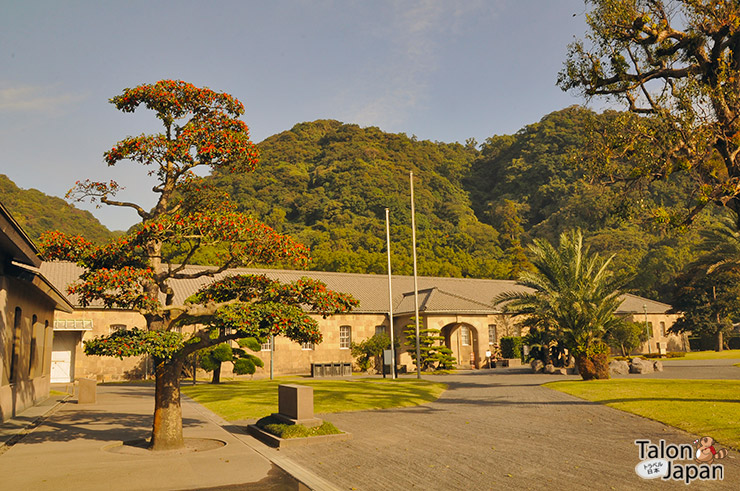 บริเวณด้านหน้าพิพิธภัณฑ์โชโกะ-ซุเซยกะ Shoko Shuseikan