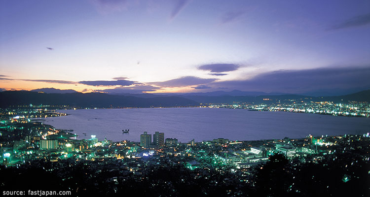 ทะเลสาบซูวะ (Suwa Lake)