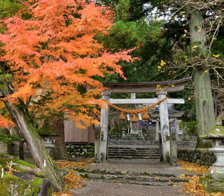 Shirakawa Hachiman Shrine